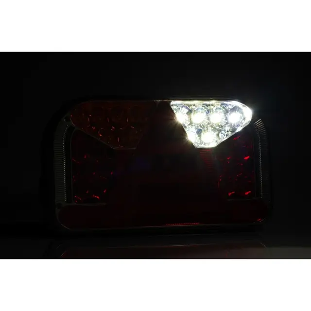 Stilfulle LED baklykter høyre og venstre med bajonett kontakt 