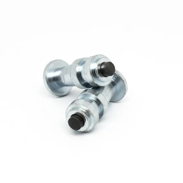 26 x 12 mm Flat Skytepigg med verktøy 200 stk i pose | 28-32mm mønsterdybde 