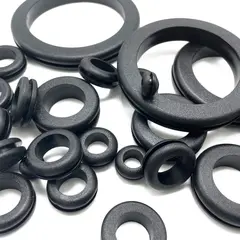 Sort gummigjennomf&#248;ring &#248;10mm- &#216;14mm Pris er pr stk