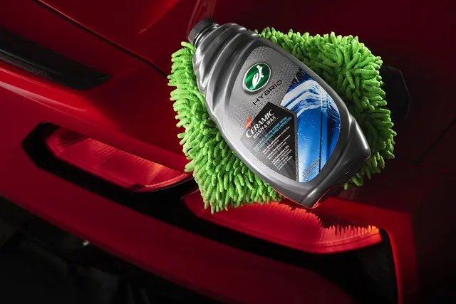 Turtle Wax Ceramic Wash & Wax 1,42l Hybrid Solutions 