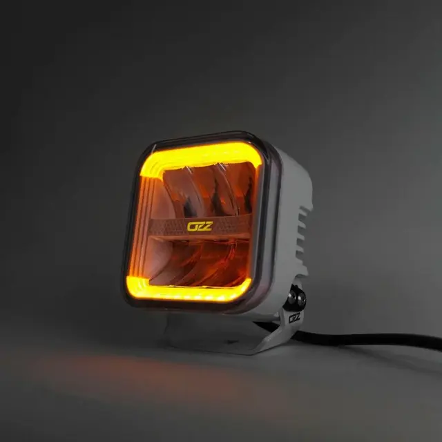 OZZ SQR 5" fjernlys Hvit m/hvitt eller oransje parklys 