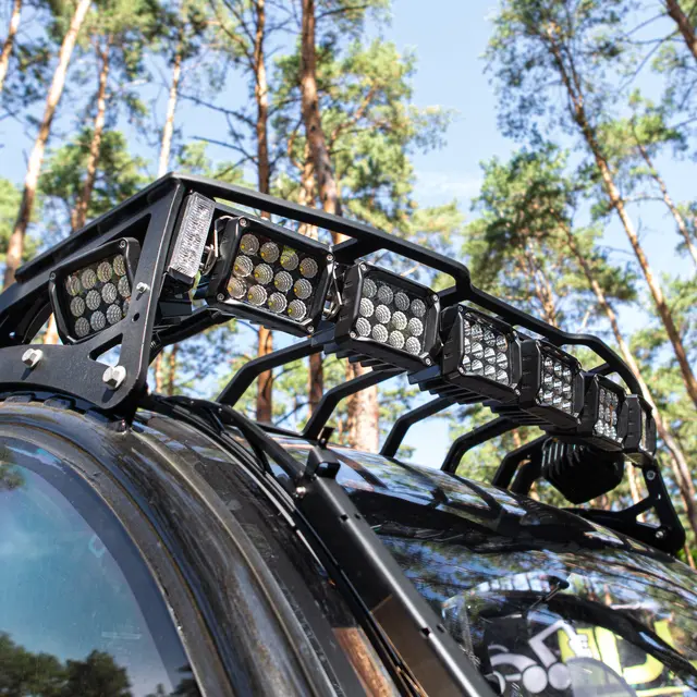 Universalt rør feste til arbeidslys for  rør opp til 28mm