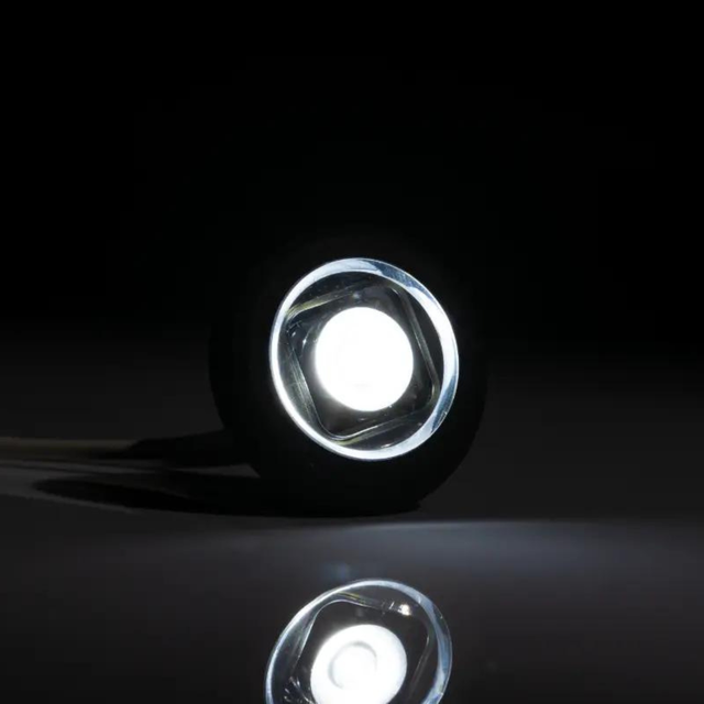 Hvitt mini LED markeringslys for hull montering på flater og rør 