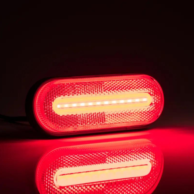 Avlangt rødt ADR markeringslys LED, 12-36V, brakett, ADR godkjent 
