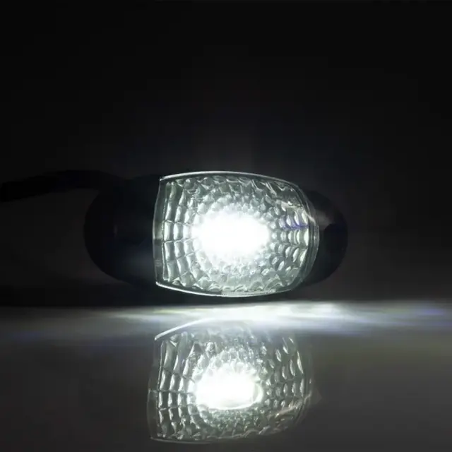 Ovalt, hvitt markeringslys LED, 12-36V 