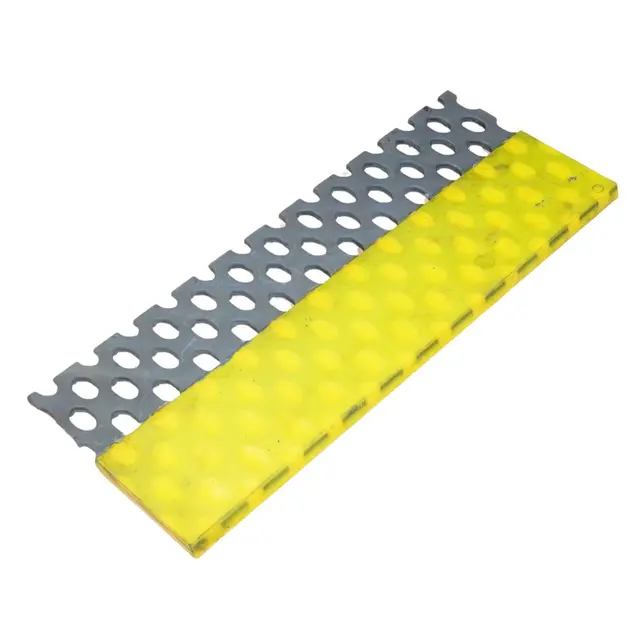 Perforert stål med støpt slapsegummi Mål mm B: 240 T: 9/21 Lengde 692mm 