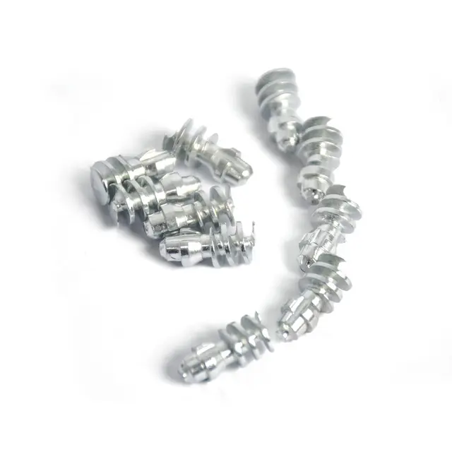 22,8 x 5,3 mm Skrupigger med verktøy 100 stk i pose | 19-22mm mønsterdybde 