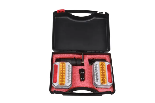 Lumary trådløst 7 polet baklyktsett Med magneter og USB lading i koffert 