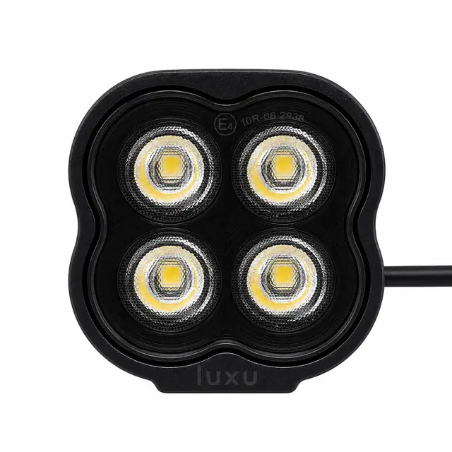LUXU Work 20 arbeidslys med sort front Liten kompkt med 4  LED som yter 20 watt 