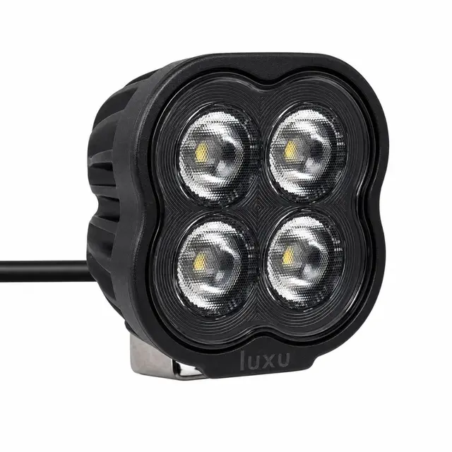 LUXU Work 20 arbeidslys med sort front Liten kompkt med 4  LED som yter 20 watt 