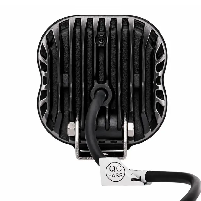 LUXU Work 20 arbeidslys med sort front Liten kompkt med 4  LED som yter 20 watt 