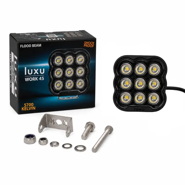 LUXU Work 45 arbeidslys med sort front Liten kompkt med 9 LED som yter 45 watt 