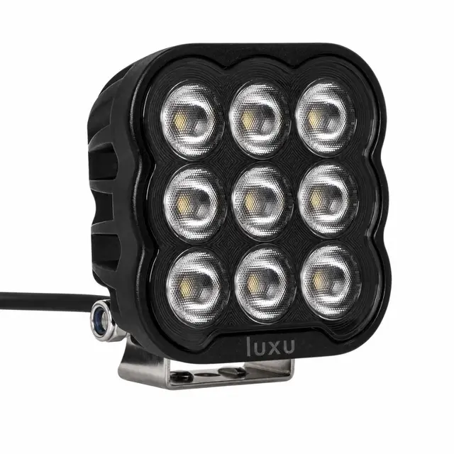 LUXU Work 45 arbeidslys med sort front Liten kompkt med 9 LED som yter 45 watt 