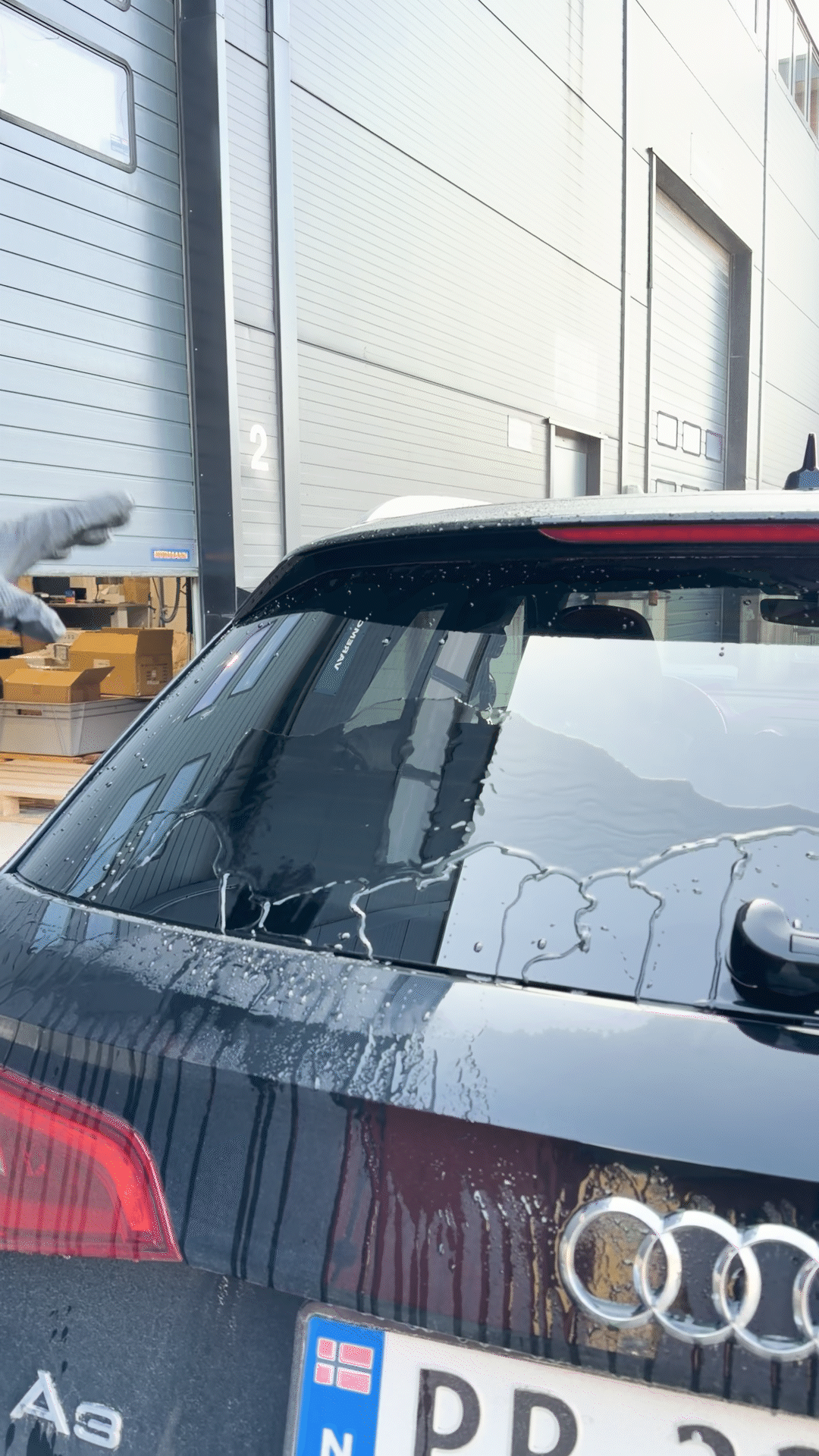 Resultat: Vannavprelling etter vi har brukt Prolab+ Glass Coating.
